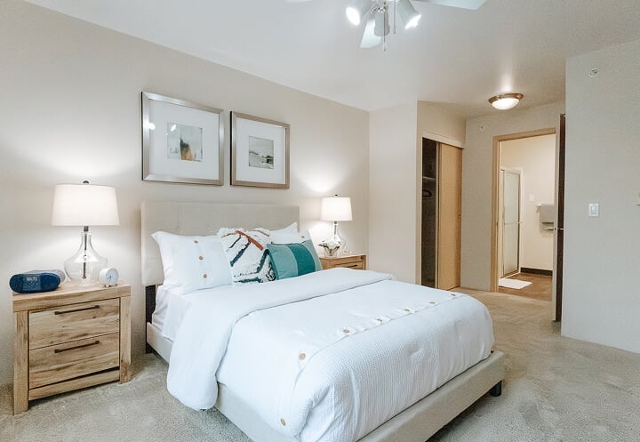 Cozy Luxurious Single-Bedroom Apartment in Independent Living Facility Cozy Luxurious Single-Bedroom Apartment in Independent Living Facility